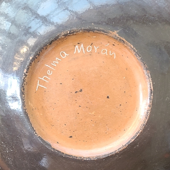 Signed Vintage Mexican Clay  Pottery Vase - Picture 7 of 7